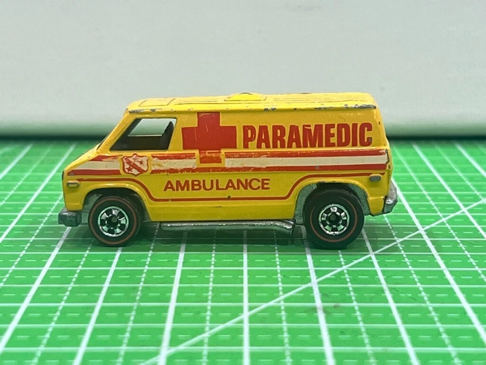 Ambulancia paramédica Hot Wheels Redline Super Van - Amarilla - Hong Kong - 1974 Foto 2 de 4