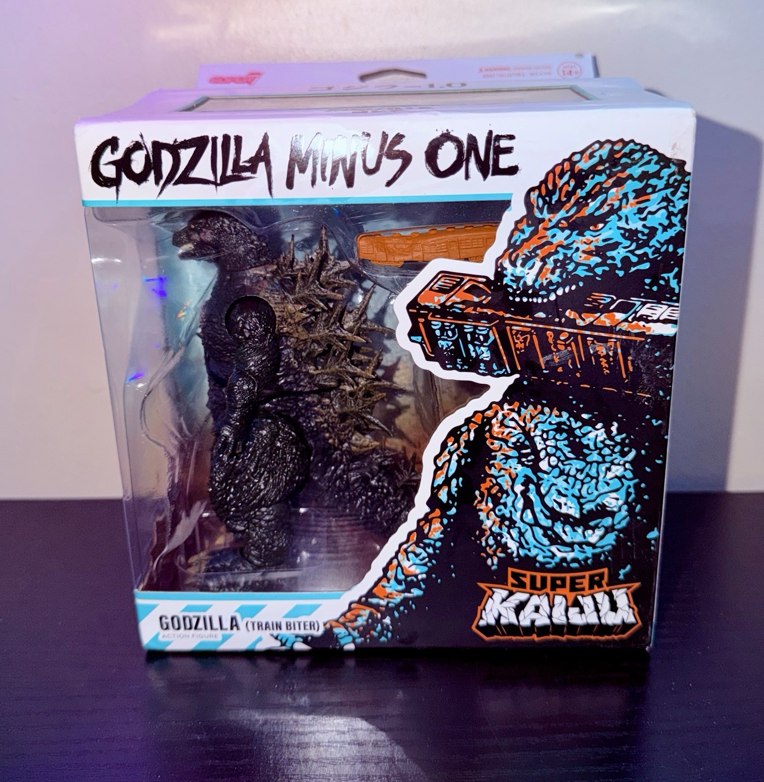 Godzilla Minus One TRAIN BITER Super Kaiju Super7 Action Figure damaged box