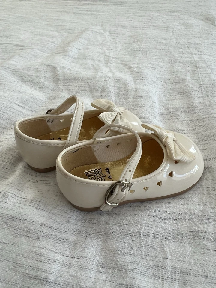 Zapatos de bebé Small Steps talla 2 Mary Jane y sandalias hechos en EE. UU. Ver fotos Foto 4 de 4