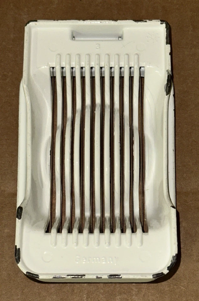 Cortadora de huevos de alambre dúplex Westmark Alemania aluminio acero inoxidable vintage blanca Foto 3 de 4