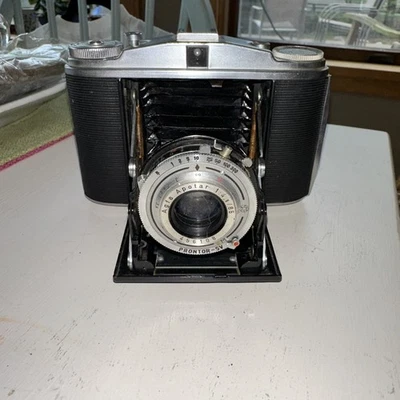Agfa Isolette III - 120 Filmkamera - Apotar-Objektiv - Verkauf im Istzustand Teile/Reparatur - Bild 1 von 4