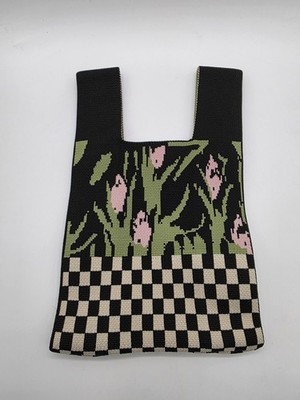 Knitted tote bag w/ pink flower pattern & green floral leaves.  Check print