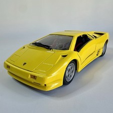 Maisto Lamborghini Diablo 118 Scale Yellow Diecast Supercar Opening Parts 1990