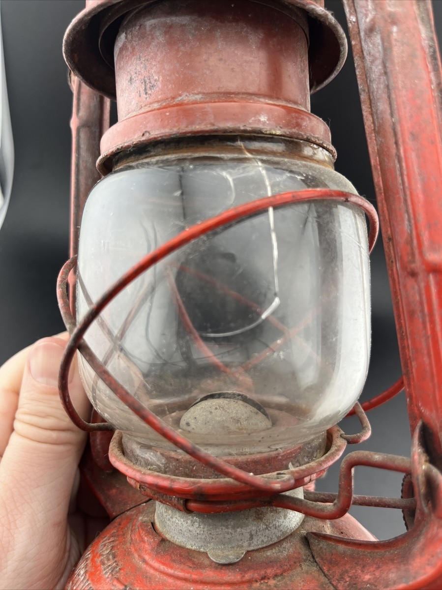 Vintage Winged Wheel No. 400 Kerosene Lantern - Made in Vintage Winged Wheel No. 400 Kerosene Lantern - Made in