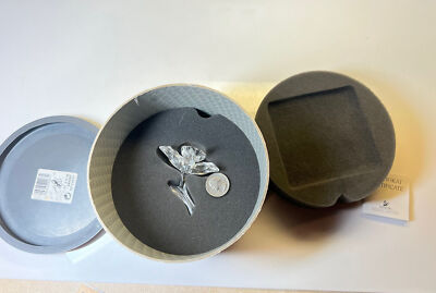 Swarovski Crystal 200287 Orchid - light pink center with pillow in