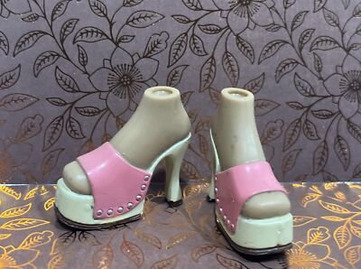 Bratz 9'' Girlz Girls Doll Fashion Pack Shoes Out N and About Nevra