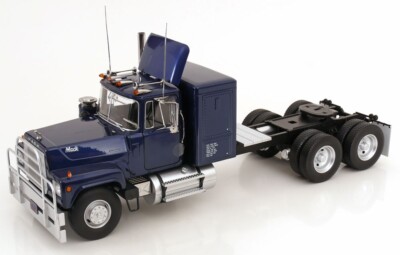 Road Kings 1974 Mack RL 700L TRACTOR TRUCK Blue Metallic 1:18*New
