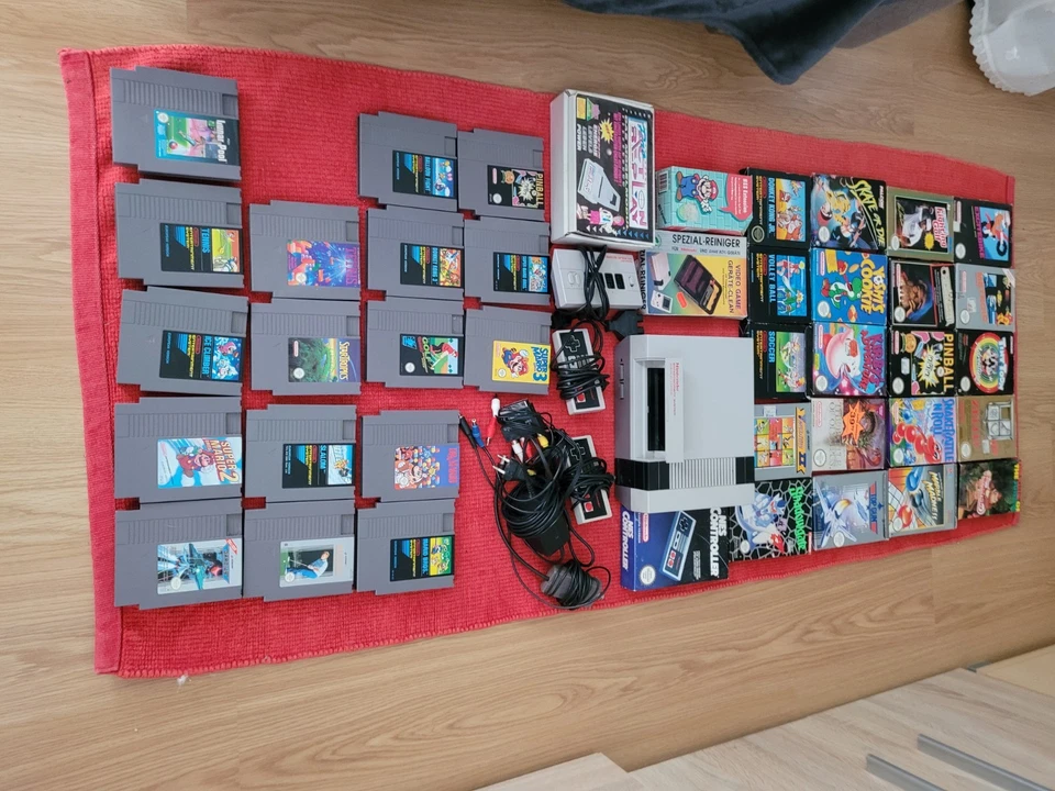 Verkaufe Retro Konsole von 1985 mit vielen Zubehör und viele Spiele