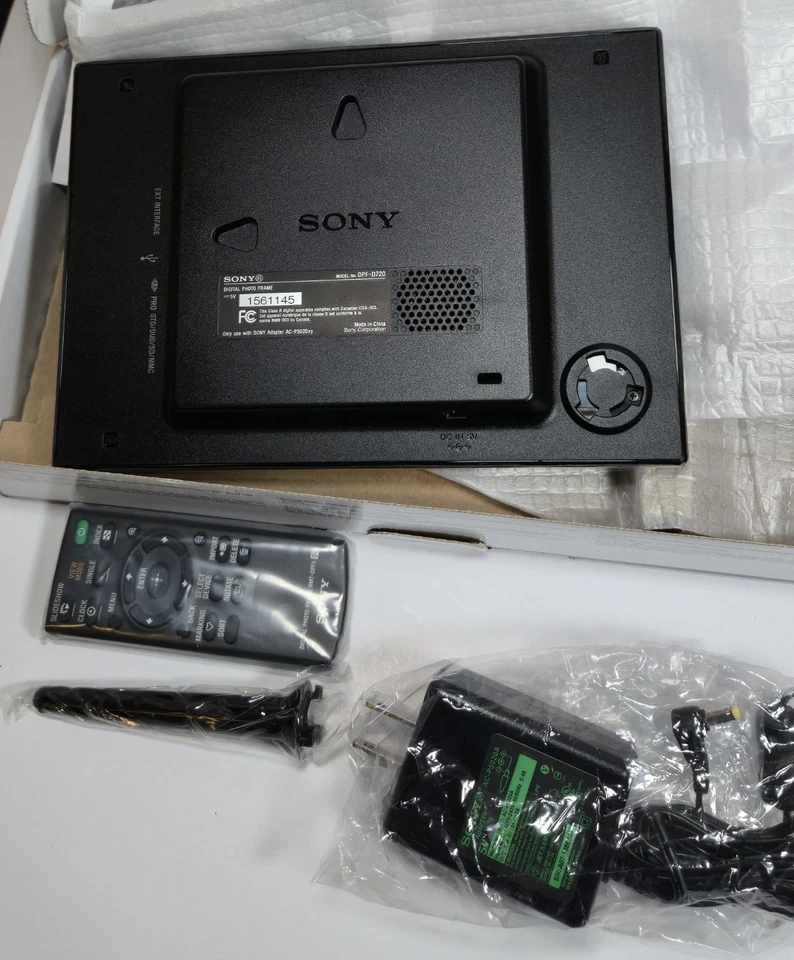 Sony DPF-D720 7" Digital Photo Picture Frame Audio Video Playback 2GB Storage - Image 4 of 4