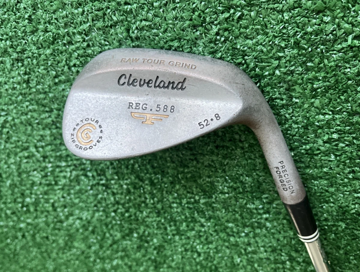 Cleveland 52° Precision Forged Wedge 00000011744323_A01.jpg?sr.dw=