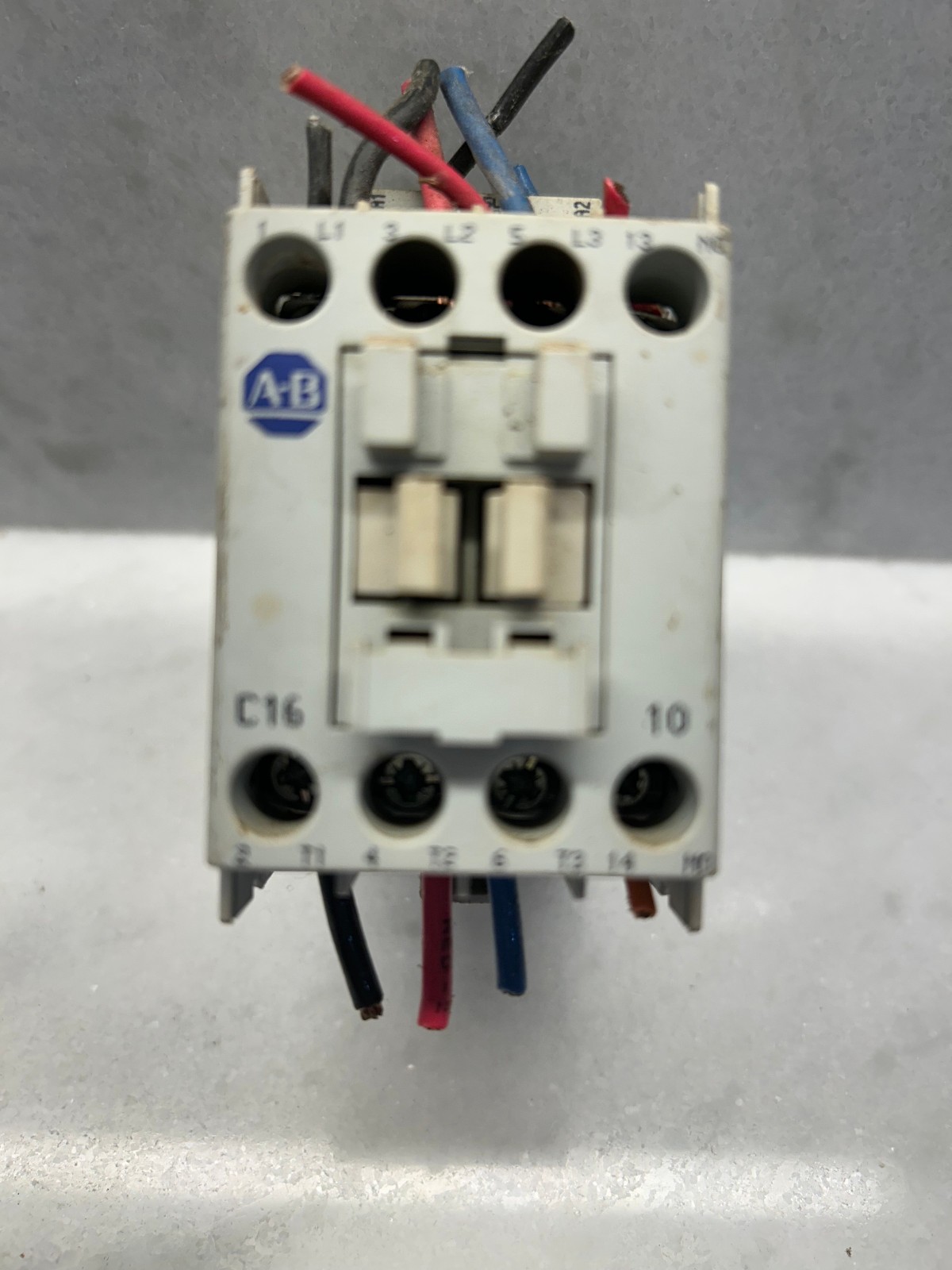 Allen-Bradley 100-C16*10, Ser B