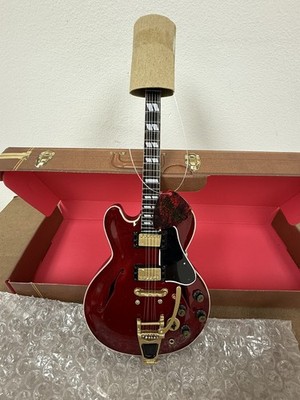 Back to the Future Mini Guitar AXE HEAVEN ''1955'' ES-345 NEW , Open Box