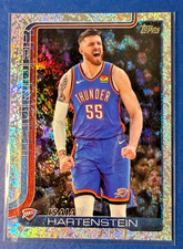 2025-26 Topps #120 Isaiah Hartenstein Sandglitter