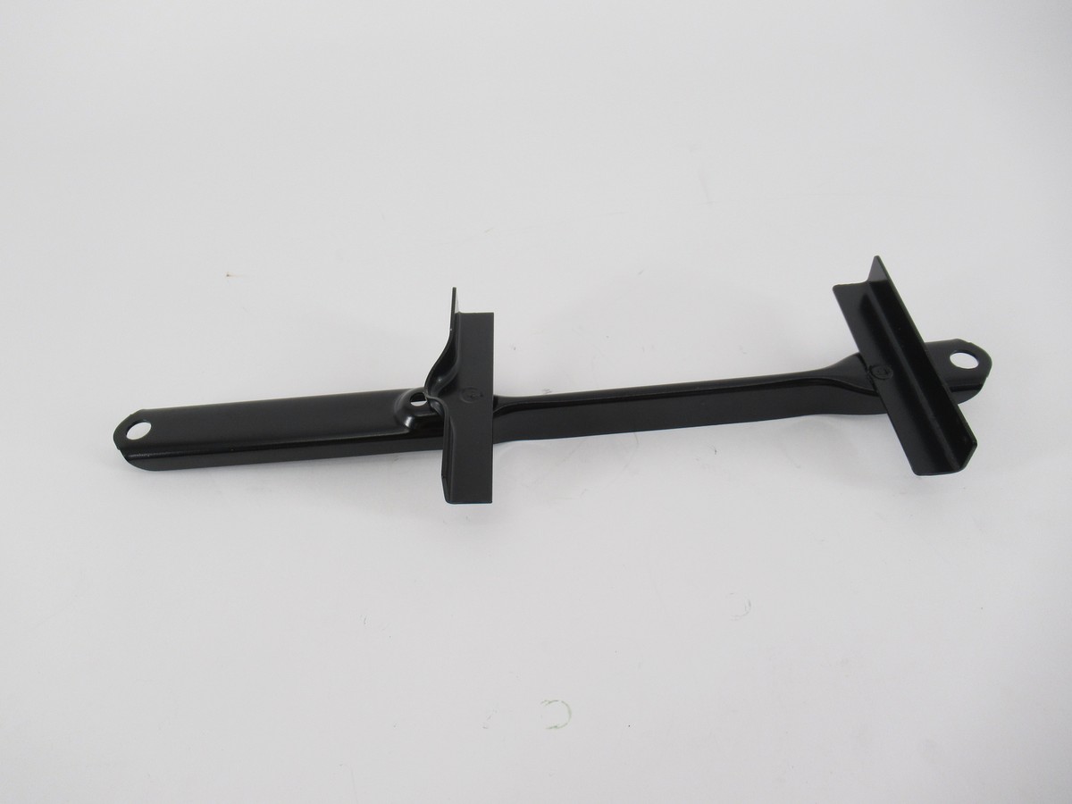 quattro様　オーダー品 Genuine OEM Toyota 74404-0C010 Battery Hold Down 2000-06 Tundra