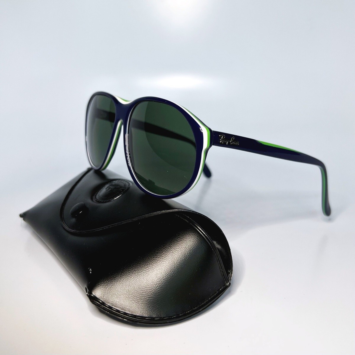 Vintage B & L Ray Ban ARCADIA Sunglasses Navy, White & Green Vintage B&L RayBan USA Arcadia Navy Blue White Green 70s G15  main image 4