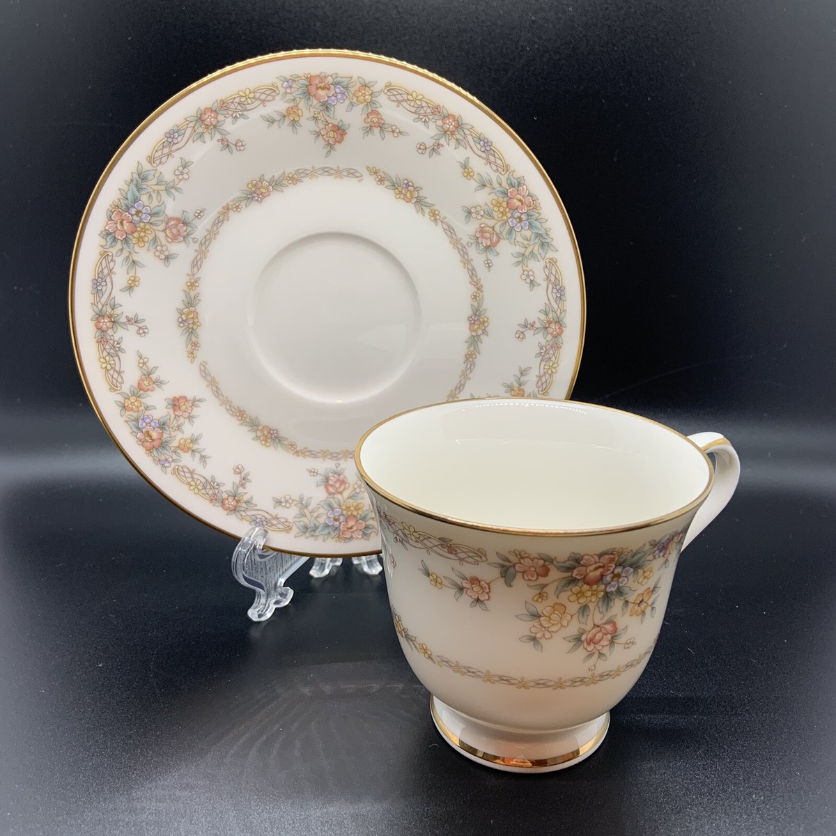 華c Noritake China Gallery Cup & Saucer Set Ivory Multiolor