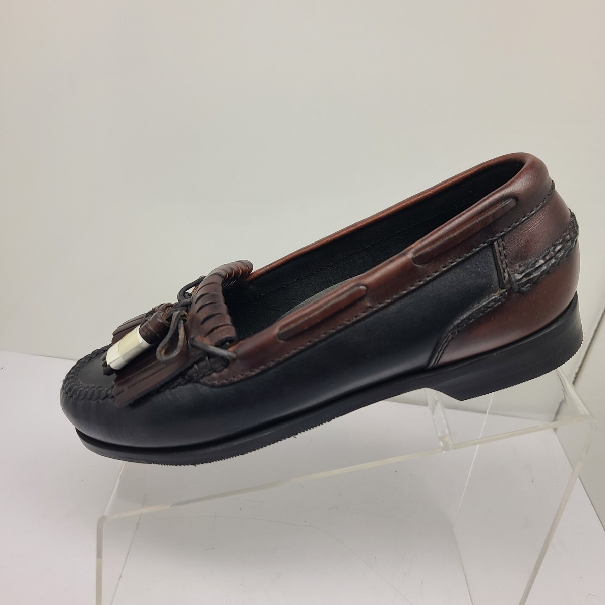 Johnston & Murphy Arrowhead Tan Black Leather Moc Tassle  display picture 2