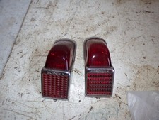 deux cabochons feu arrière