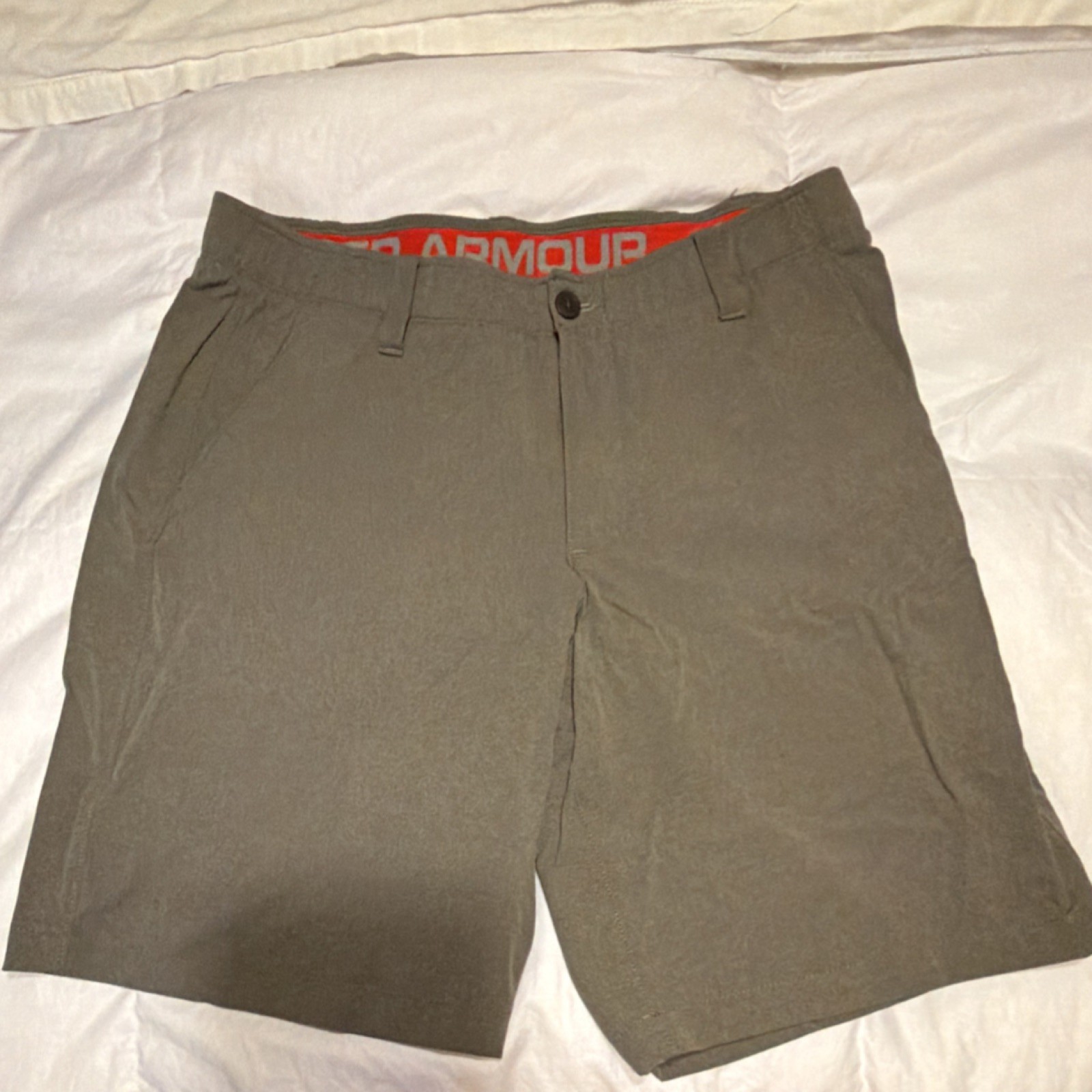 Under Armour Men's Gray Chino Shorts Polyester Flat Front Pockets
