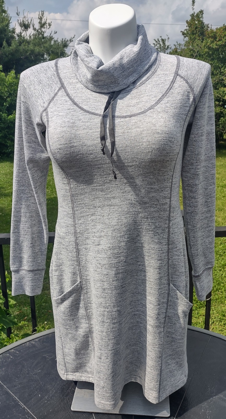 Kuhl Women's Lea Size Small Light Gray Cowl Neck Long Sleeve Dress Thumb Holes