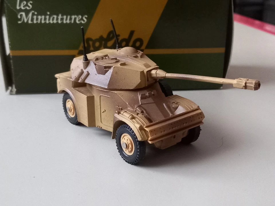 PANHARD AML 90 + boite (Militaire Solido) 1/50 - Photo 2/2