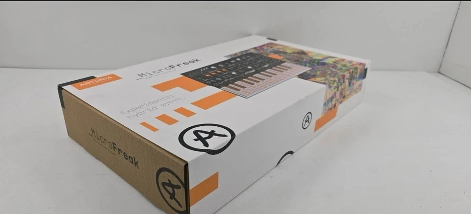 Arturia MicroFreak Paraphonic Hybrid Hardware Keyboard Synthesizer 25-Key Synth - Image 2 of 4