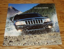 Original 2004 Jeep Grand Cherokee Deluxe Sales Brochure 04 Overland Laredo