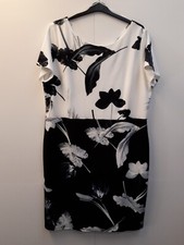 New ladies Together Black & white floral design dress Full length slip size 22 