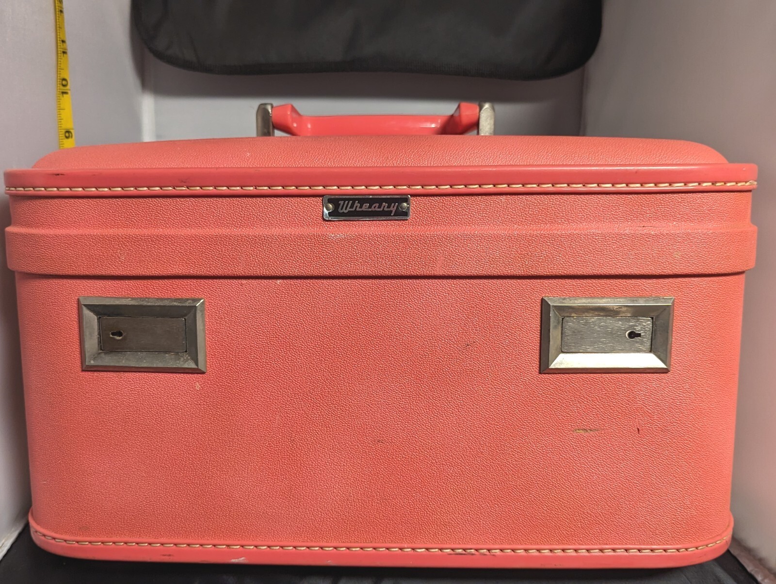 VINTAGE PINK MAKE UP CASE TRAIN CASE LUGGAGE By Wheary eBay