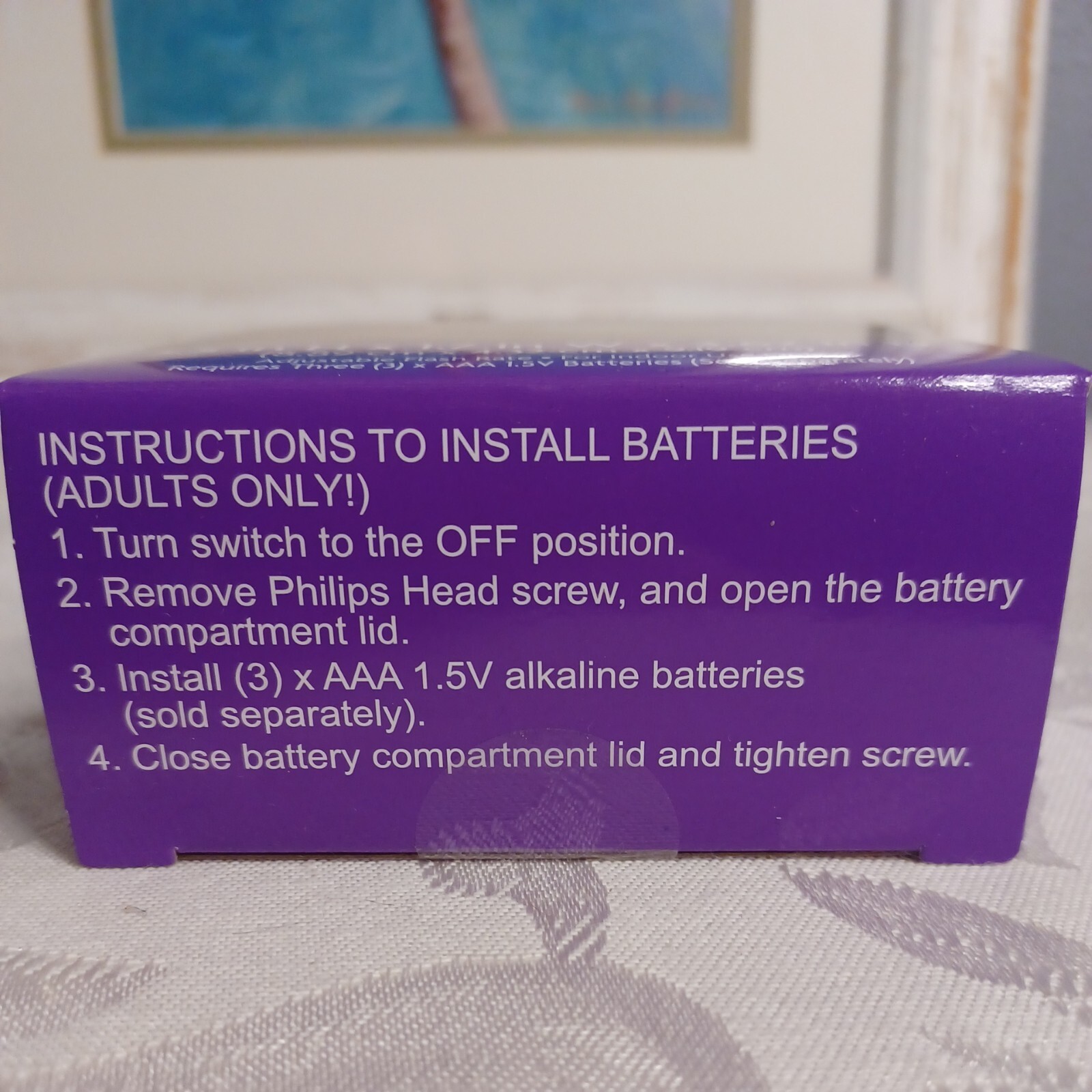 LED Strobe Light 3.5 x 1.7x3.625 in. 3 AAA batteries not included. NEW