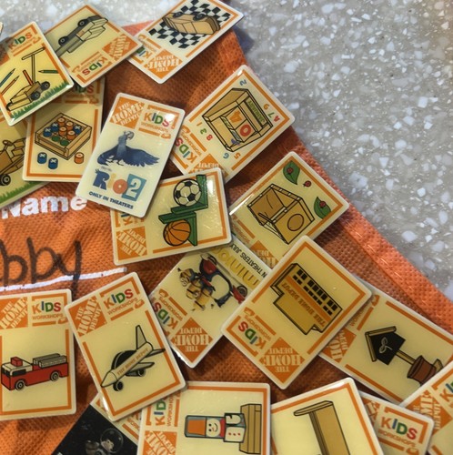 Home Depot Kids Workshop Apron With 44 Pins Build Learn Create Kids Size Orange! - Picture 3 of 6