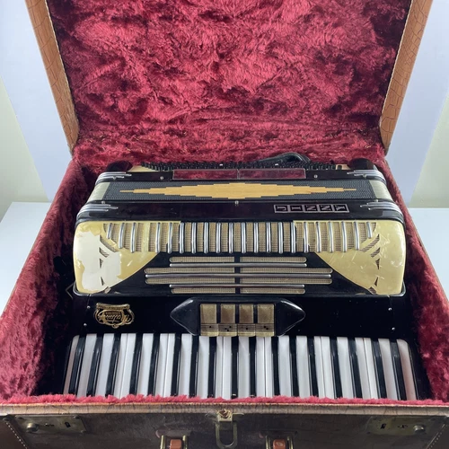 Matusek Dutchess Accordion  With Case Very Rare Vintage Please Read Description