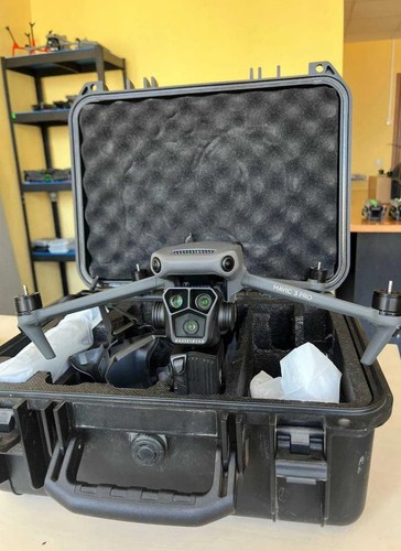 DJI Mavic Pro Drone with 3 Batteries, Remote, and Case - Picture 6 of 6
