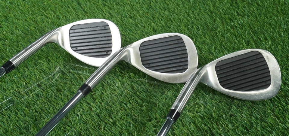 SISTEMA DE INSERCIÓN REEMPLAZABLE SPIN DOCTOR RI CUÑAS GW, SW, LW 52° 56° 60° EMPUÑADURAS NUEVAS Foto 2 de 4