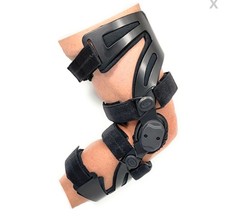 NEW Advanced Ortho ACL hinged knee brace RIGHT / MEDIUM 845-R