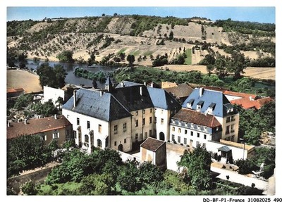 DD-BFP1-0246-57 - RETTEL - Aerial View - Dominican Convent