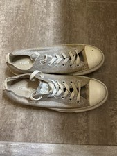 Converse Chuck Taylor All Star Woman s Size 7 Silver or Rose Gold. Glittery