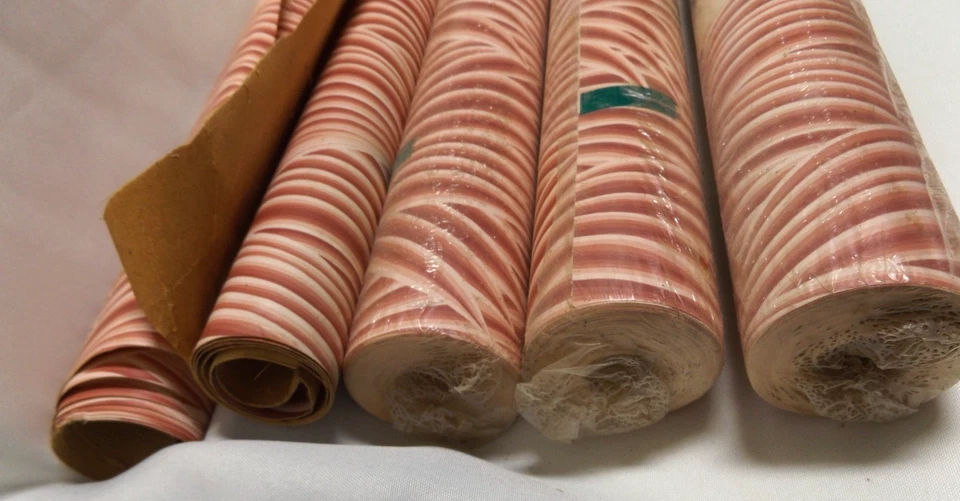 Papel pintado de colección ART DECO borgoña y crema 3 rollos dobles, 27" de ancho Foto 2 de 4