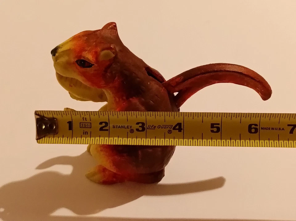 Rare Find Cast Iron Squirrel Nutcracker, Tail is Lever for Jaw Nut Cracker. - Image 4 of 4