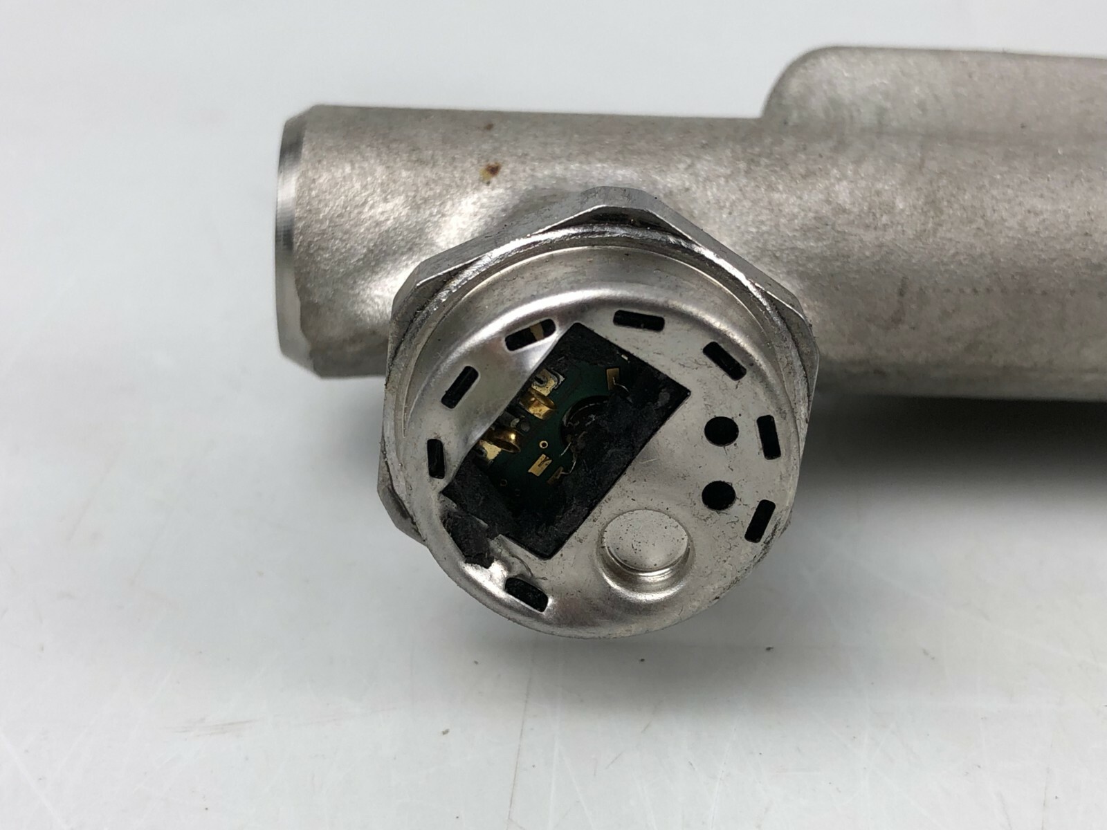 BMW 3 Series F30 F31 Mini Cooper F55 F56 High Pressure Fuel Rail 