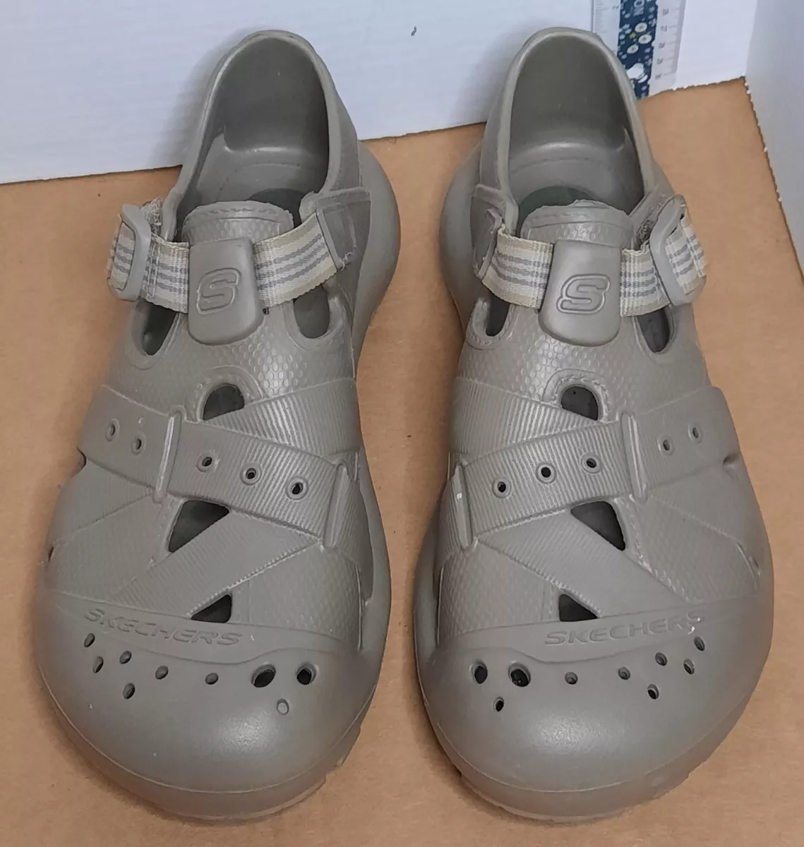 Nikke civile konsulent Skechers Foamies Koolers Grey Rubber Slip On Water Shoes Mens Size 9 | eBay