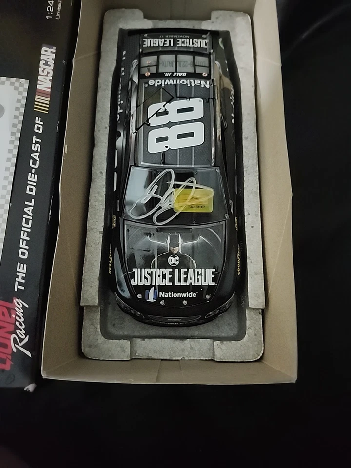 Lionel Racing Die Cast Dale Earnhardt Jr escala 1:24 firmado autografiado NASCAR 88 Foto 3 de 4