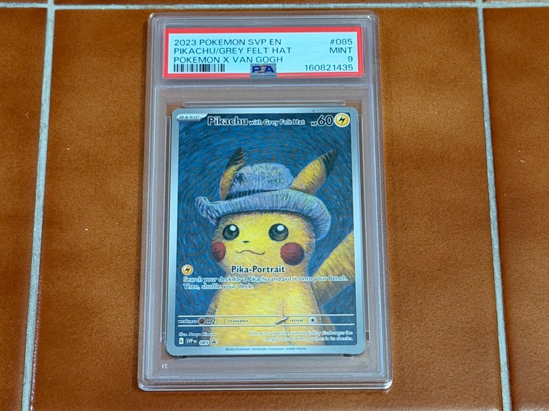 2023 Pikachu Grey Felt Hat Promo SVP 085 Pokémon x Van Gogh PSA 9 Mint (READ)