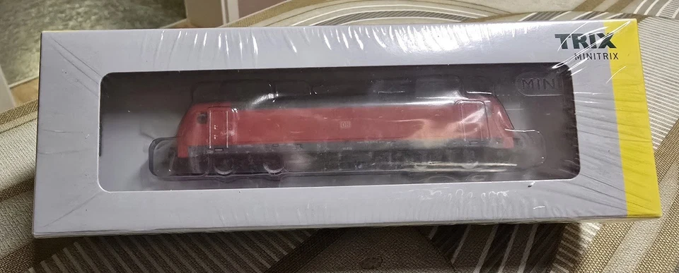 Minitrix 16873 N Elektrolok BR 186 338-0 der DB AG Cargo rot DCC DIGITAL - Bild 2 von 2