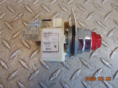 SQUARE D 9001 KM35LR SER J RED PUSH BUTTON LIGHT MODULE w CONTACT BLOCK