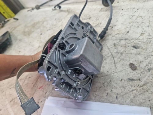 RANGE ROVER L322 AUTO GEAR SELECTOR AND CABLES UCB500130 - Picture 9 of 11