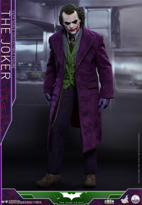 Hot Toys QS010 The Dark Knight 1/4th scale The Joker Action Figure