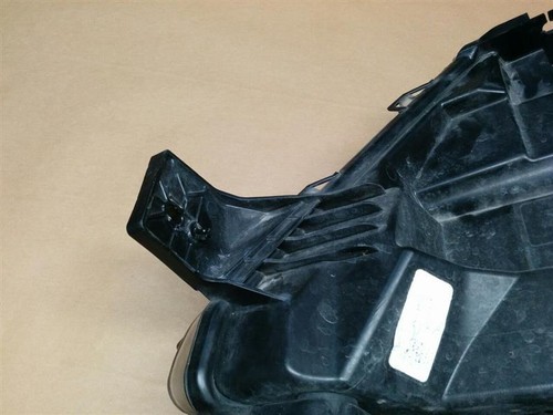 Used Right Headlight Assembly fits: 2015 Ford Explorer Base halogen w/police pac - Picture 1 of 24