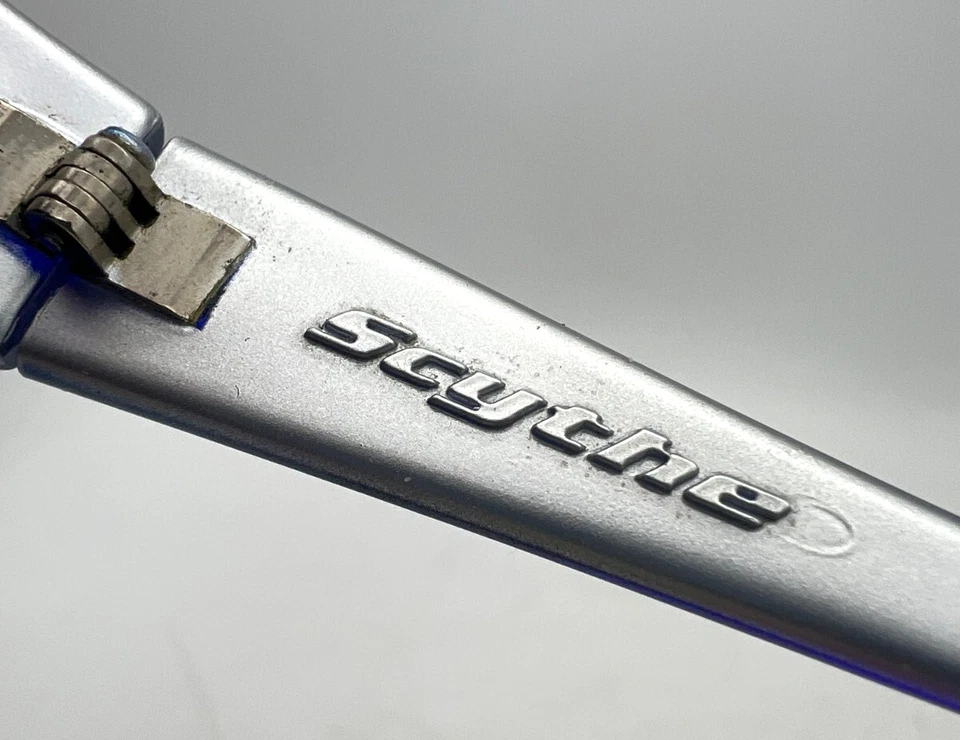 Gafas de sol vintage ANARCHY EYEWEAR guadaña envolventes ovaladas azules vintage COMO ESTÁN Foto 3 de 4