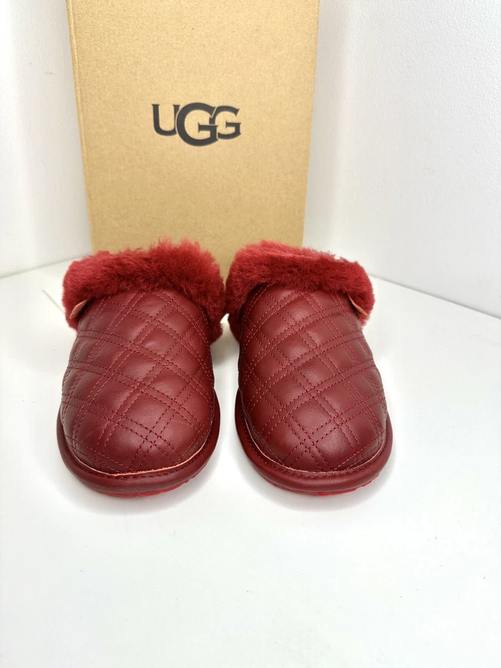 Chinelo Shearling Genuíno Acolchoado UGG Scuffette II (Feminino) - Tamanho 8M, Vermelho - Novo - Imagem 4 de 4